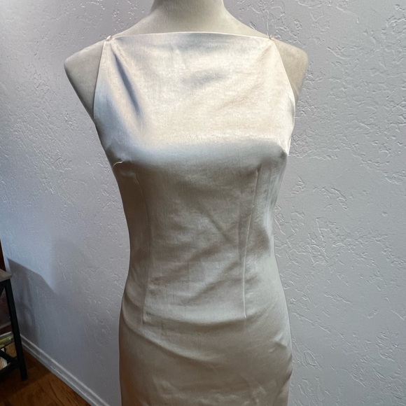 MESHKI Champagne Satin Gown XXS NWT Elegant Formal Dress with Slit - Picture 2 of 16